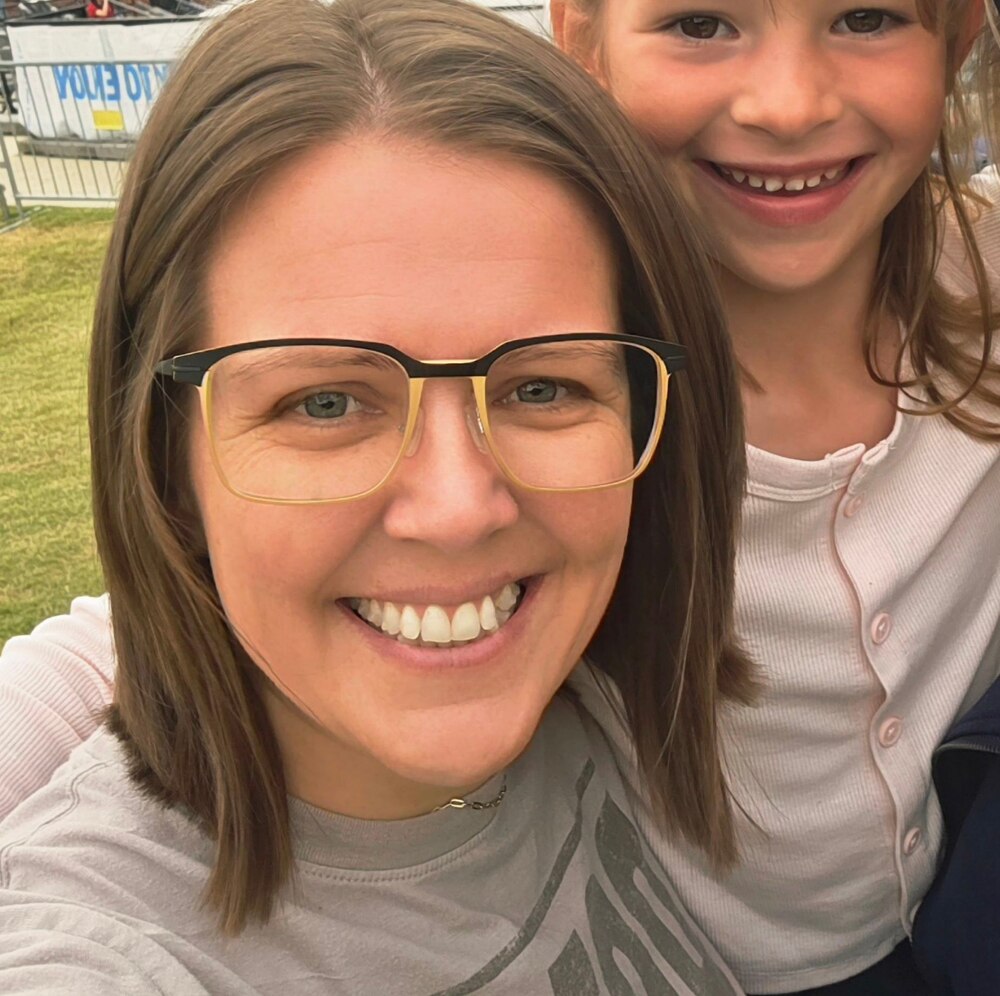 Meet your Posher, Felicia